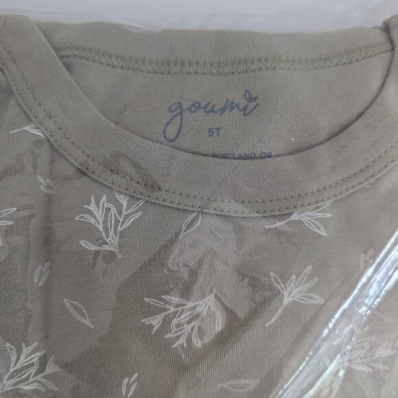 BNIB Goumi Kids Jogger Set size 5T - Picture 2 of 6